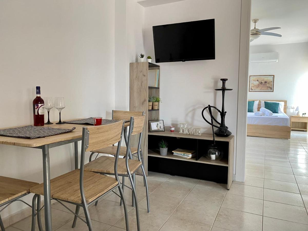 Family Friendly Apartment, In Nature, With Yard "5" Ziparion Екстер'єр фото