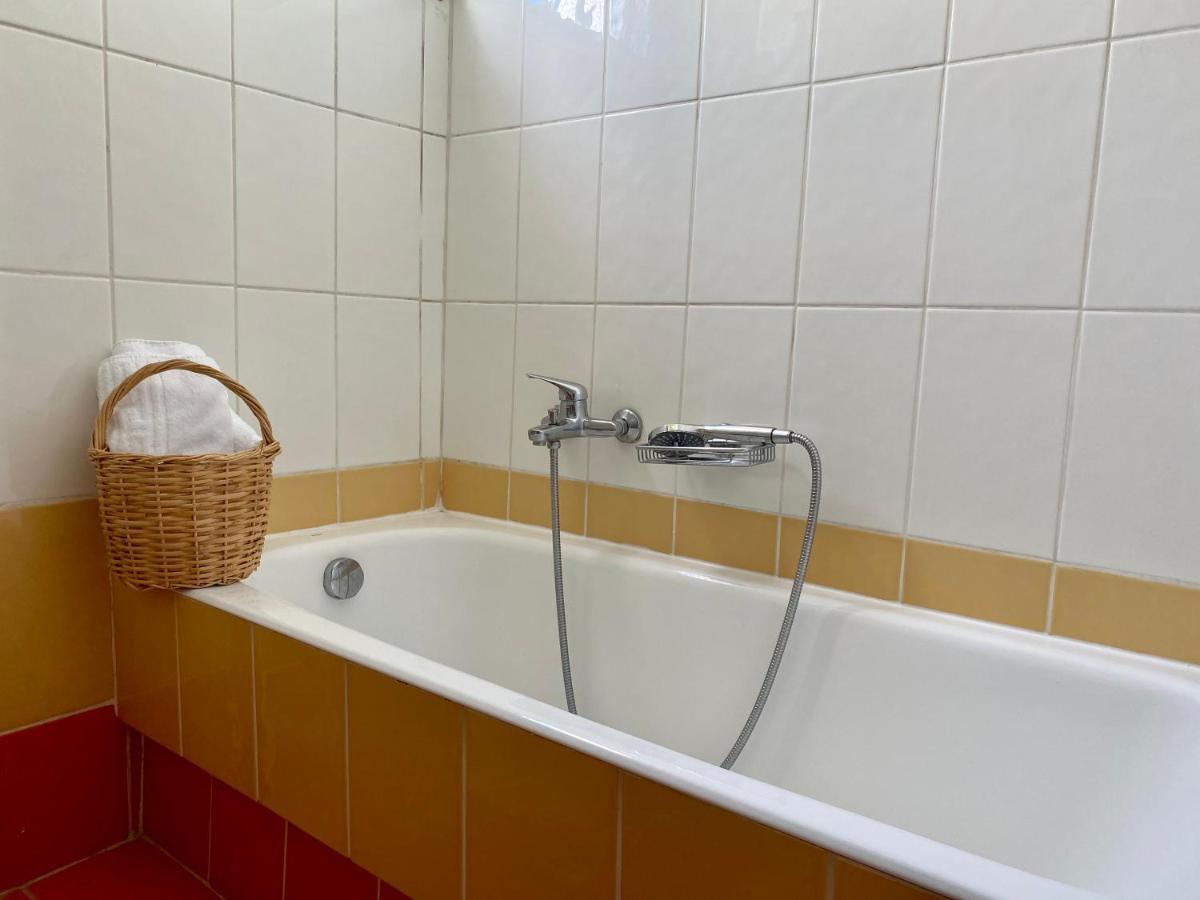 Family Friendly Apartment, In Nature, With Yard "5" Ziparion Екстер'єр фото
