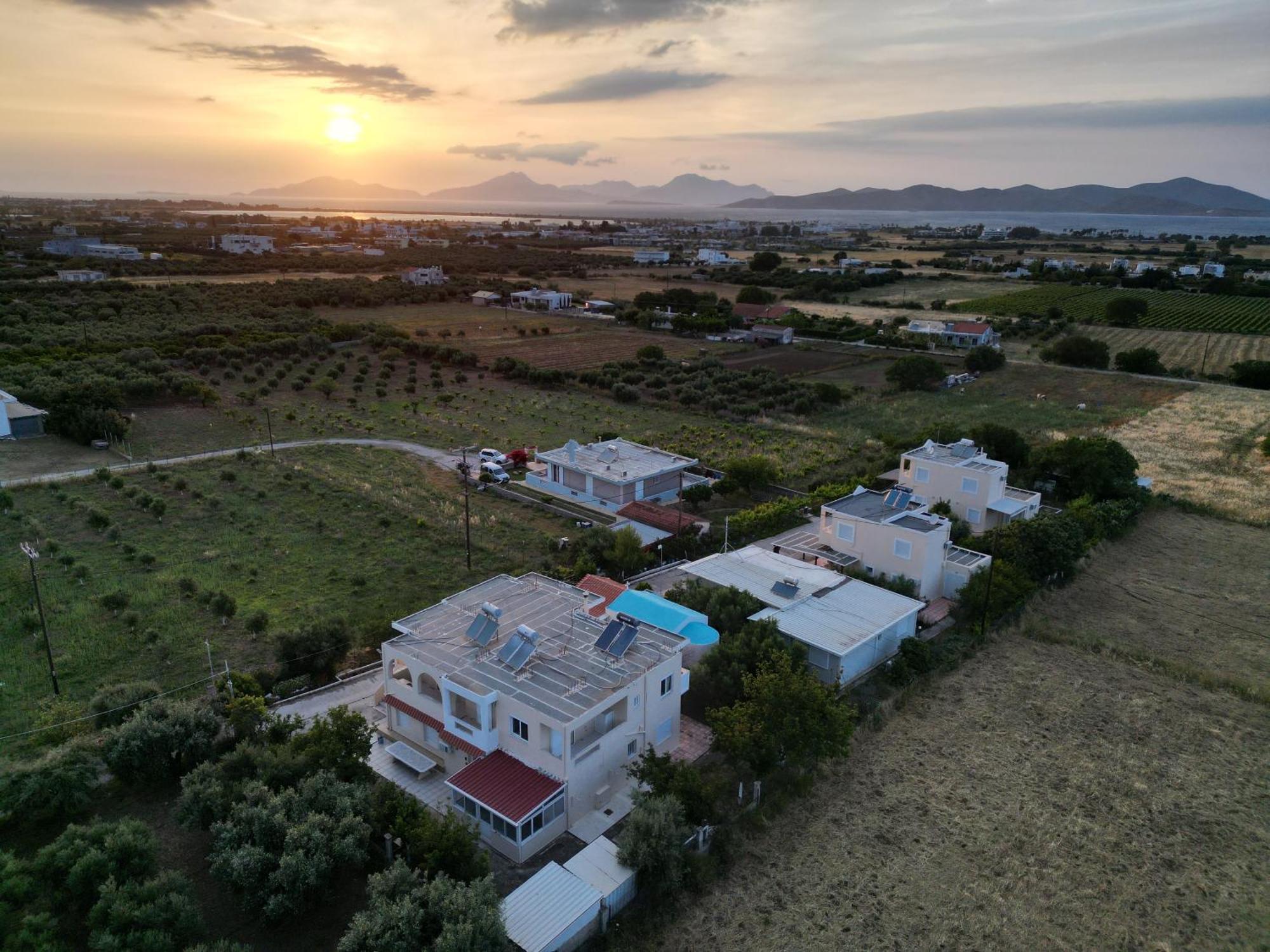 Family Friendly Apartment, In Nature, With Yard "5" Ziparion Екстер'єр фото
